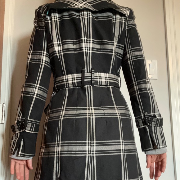 Black and White Trench Coat - Picture 2 of 8